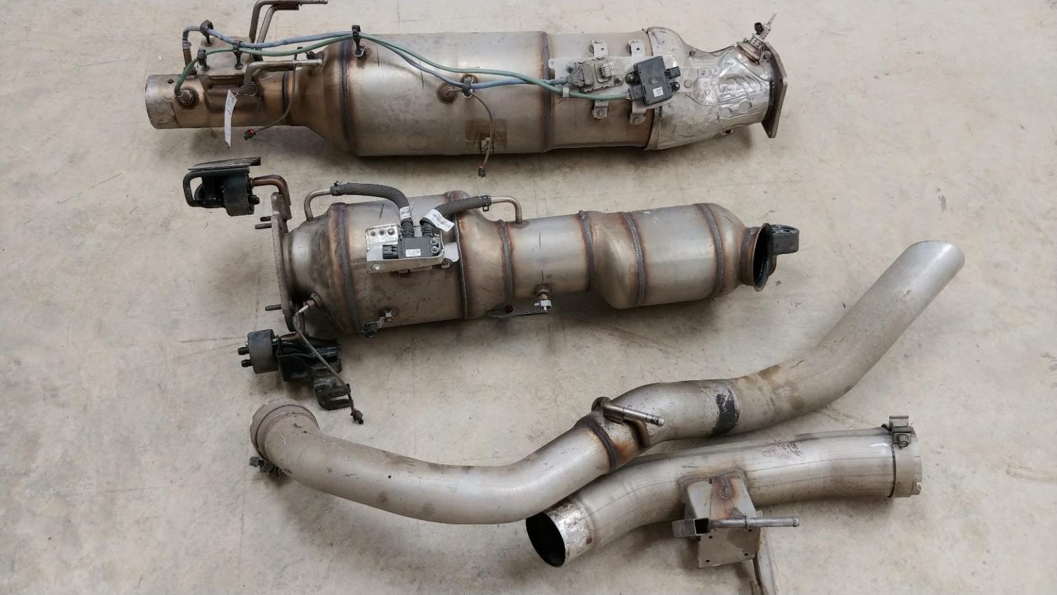 2022 Dodge Ram 2500 / 3500 6.7L Turbo Diesel OEM Exhaust System w/ Catalytic Converter & DPF