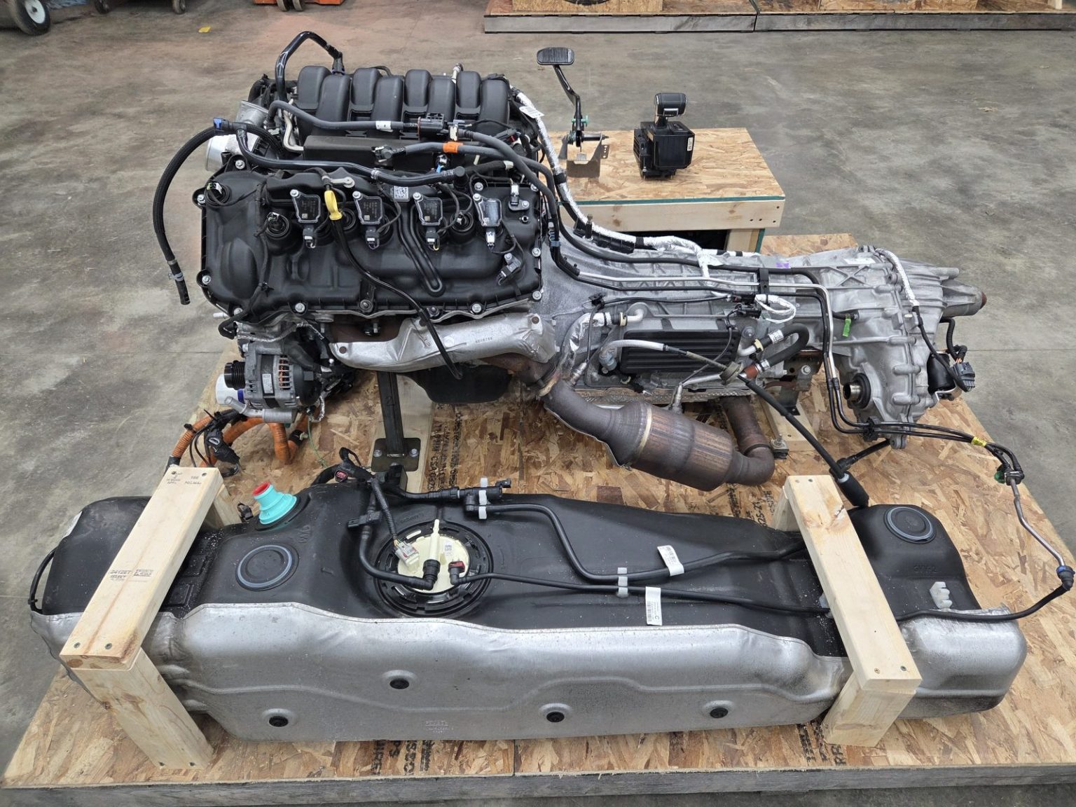 2022 Ford F-150 5.0L Coyote Engine & 10-Speed Automatic 4×4 – Turn Key Pallet (53K Miles)