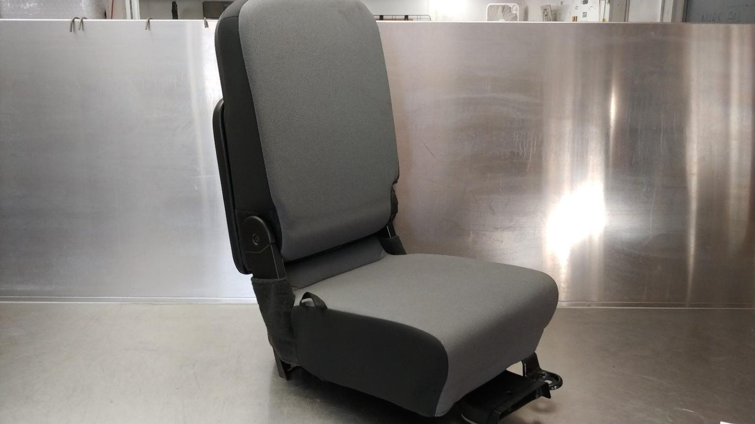 2021 Dodge Ram 2500 OEM Front Center Middle Seat / Center Console (Crew Cab) For sale